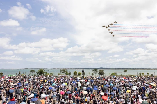 Khai mạc Triển lãm hàng không và quốc phòng lớn nhất châu Á
