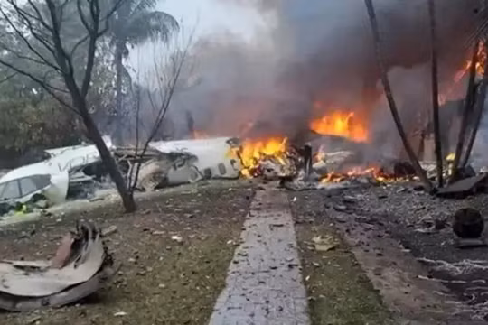 Brazil: Máy bay lao vào nhà hàng khiến 4 người thiệt mạng