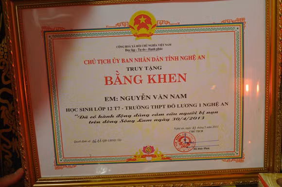 Chủ tịch nước gửi thư thăm hỏi gia đình nam sinh cứu sống 5 em nhỏ ảnh 3