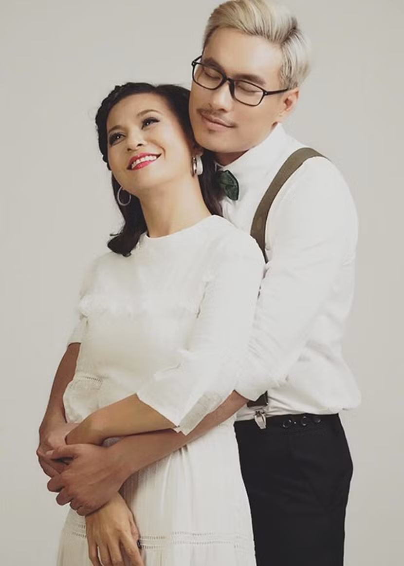 Cát Phượng và Kiều Minh Tuấn đã viết nên câu chuyện tình đẹp hiếm có trong showbiz Việt lẫn đời thường