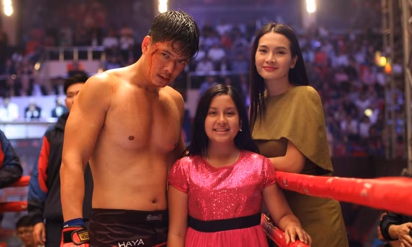 Bình Minh và Anh Thư vào vai đôi vợ chồng có một cô con gái nhỏ
