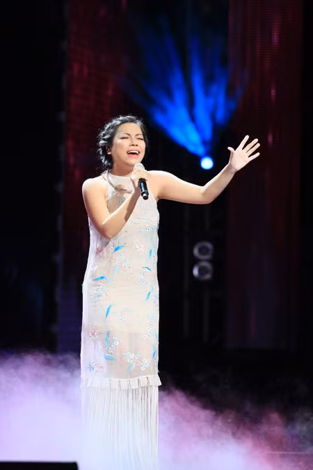 Hà Linh - Cát Tường: Kẻ lên đồng, người nổi loạn trong liveshow 2 ảnh 1