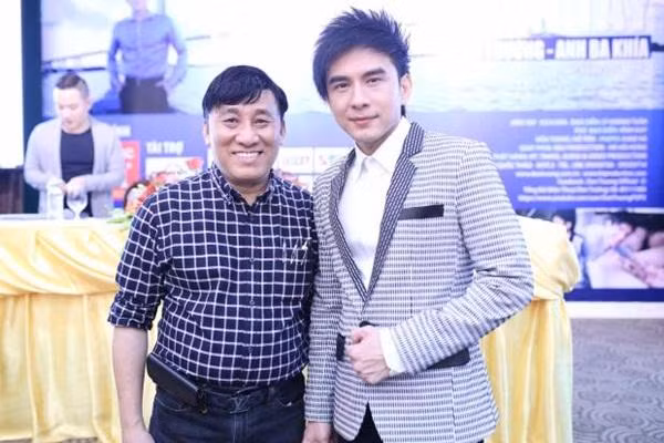 Đan Trường và ông Hoàng Tuấn