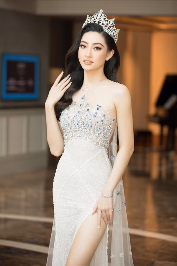 Hoa hậu Lương Thùy Linh