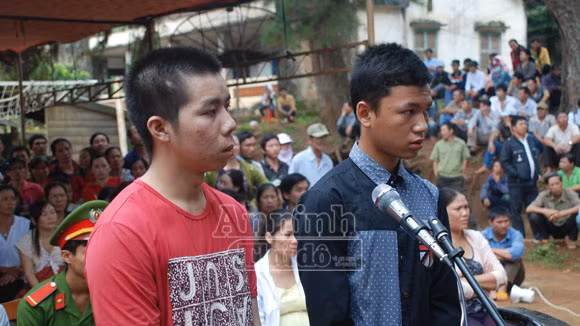 Bị chặn đánh, nam thanh niên rút dao đâm chết người ảnh 1