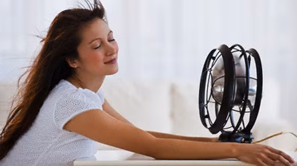 Nằm thẳng máy lạnh coi chừng liệt cơ mặt ảnh 1