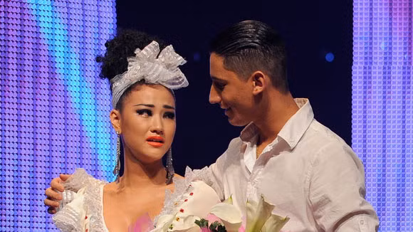 Maya chia tay trong nước mắt ảnh 1