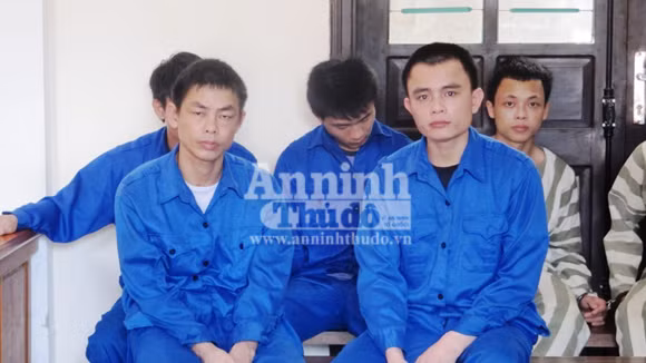 15 năm tù cho hai đối tượng mong đổi đời từ ma túy ảnh 1