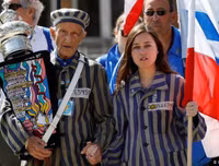 Nghẹn lòng những hình ảnh về Auschwitz - trại diệt chủng khét tiếng nhất được giải phóng 75 năm trước