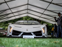 Ngắm dàn siêu xe của 