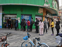 Cảnh người dân Vũ Hán đi chợ, mua sắm thời đại dịch