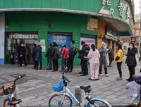 Cảnh người dân Vũ Hán đi chợ, mua sắm thời đại dịch