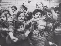 Nghẹn lòng những hình ảnh về Auschwitz - trại diệt chủng khét tiếng nhất được giải phóng 75 năm trước