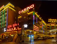 Thiên đường du lịch biển đảo Campuchia biến thành thủ phủ sòng bạc Trung Quốc như thế nào?