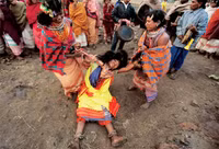 [ẢNH] Nạn săn phù thủy quay lại Ấn Độ báo trước những cái chết thảm thương như thời trung cổ