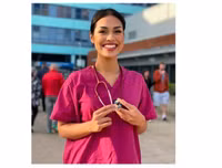 Các chính trị gia, hoa hậu, cầu thủ… trở lại nghề y để chống dịch Covid-19