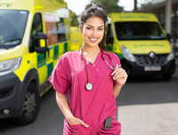 Các chính trị gia, hoa hậu, cầu thủ… trở lại nghề y để chống dịch Covid-19