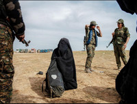 [Ảnh] Hậu trường cuộc sống thực của các đội nữ quân nhân, chiến binh nổi tiếng thế giới