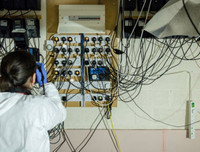 Phát hiện trang trại trồng cần sa bí mật ngay dưới nền nhà hát cũ ở London