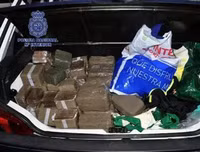 [Ảnh] Tàu ngầm ‘quan tài’ chở ma tuý xuyên đại dương bị Tây Ban Nha ‘tóm sống’