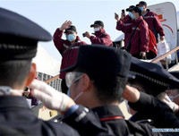 [Ảnh] Hoàn thành sứ mệnh lịch sử, đội ngũ bác sĩ chi viện bùi ngùi rời Vũ Hán