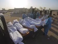 [Ảnh] Bức tranh đại dịch Covid-19 nhìn từ nghĩa trang lớn hàng đầu thế giới