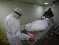 [Ảnh] Bức tranh đại dịch Covid-19 nhìn từ nghĩa trang lớn hàng đầu thế giới