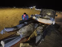 [Ảnh] Bức tranh đại dịch Covid-19 nhìn từ nghĩa trang lớn hàng đầu thế giới