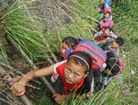 [Ảnh] Tạm biệt 