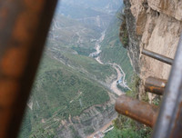 [Ảnh] Tạm biệt 