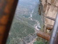 [Ảnh] Tạm biệt 