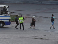 [Ảnh] Cảnh sát Ukraine bắt giữ kẻ bắt cóc con tin trong ngân hàng