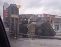 Lính Nga phải bồi thường 380.000 USD do để pháo tự hành rơi