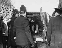 [ẢNH] Những bức hình gây ám ảnh về cuộc đời tên giết người hàng loạt được mệnh danh 