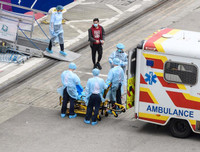 Vũ Hán thực thi giải pháp chưa từng có tiền lệ: Lập 11 bệnh viện dã chiến