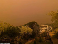 Hơn 4.000 người Australia mắc kẹt vì cháy rừng, được lệnh nhảy xuống biển nếu có báo động