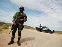 Thị trấn biên giới Mexico-Mỹ lỗ chỗ vì 