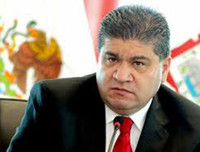 Thị trấn biên giới Mexico-Mỹ lỗ chỗ vì 