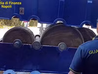 [Ảnh] Cảnh sát Italia 