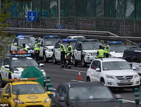 Trưng dụng sân băng làm nhà xác, Tây Ban Nha kêu gọi NATO hỗ trợ chống dịch Covid-19