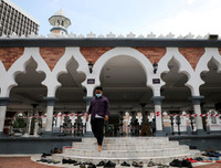 Người dân nước nào được nhận tiền hỗ trợ 