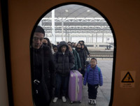 3 tỷ lượt người dịch chuyển dịp Tết Nguyên đán, Trung Quốc ứng phó thế nào?