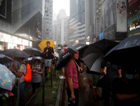 [Ảnh] Người biểu tình ủng hộ Hồng Kông và Trung Quốc đụng độ nhau ở nhiều nơi trên thế giới