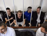 Những hình ảnh xúc động tại cuộc trao đổi tù nhân lịch sử giữa Ukraine và Nga