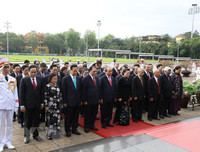 Lãnh đạo Đảng, Nhà nước đặt vòng hoa, vào lăng viếng Chủ tịch Hồ Chí Minh