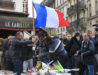 Những bức ảnh gợi lại ký ức bi thương vụ tấn công khủng bố Paris năm 2015