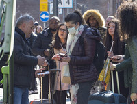 [Ảnh] Ngày đầu tiên của 16 triệu dân Italia bị cách ly vì dịch Covid-19