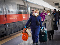 [Ảnh] Ngày đầu tiên của 16 triệu dân Italia bị cách ly vì dịch Covid-19