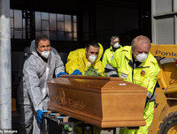 Italia lâm cảnh bế tắc: Dịch bệnh tràn lan và kinh tế bê bết