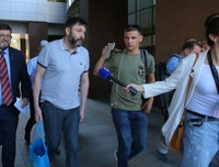 Những hình ảnh xúc động tại cuộc trao đổi tù nhân lịch sử giữa Ukraine và Nga